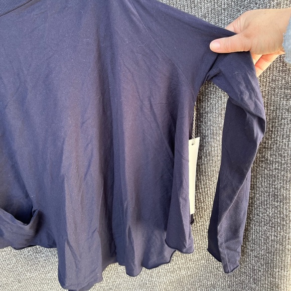 Corson Long Sleeve Women’s Shirt, size 2 (most likely fits size 16-20). - Picture 2 of 5